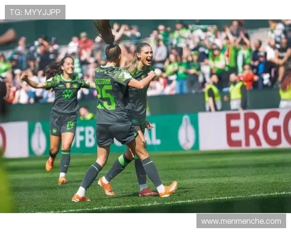 汉堡女足成功升上德甲 男女足双双重返顶级联赛喜讯满满